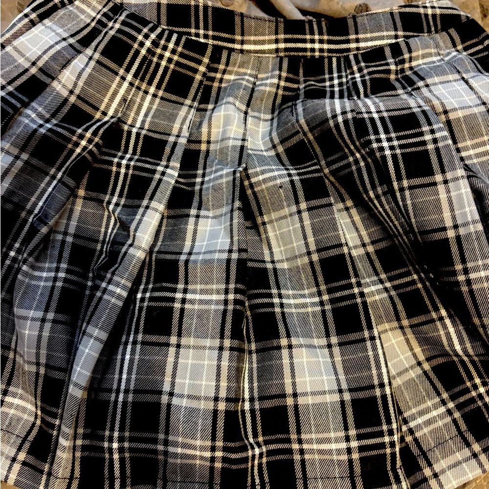 Adorable Forever 21 Pleated Skirt